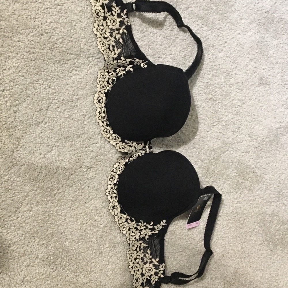 Wacoal 34D new with tags